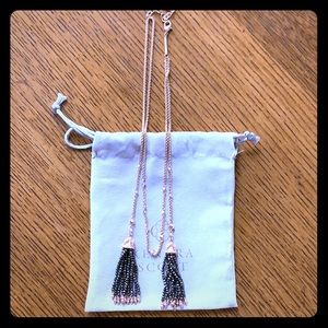 Kendra Scott Choker.